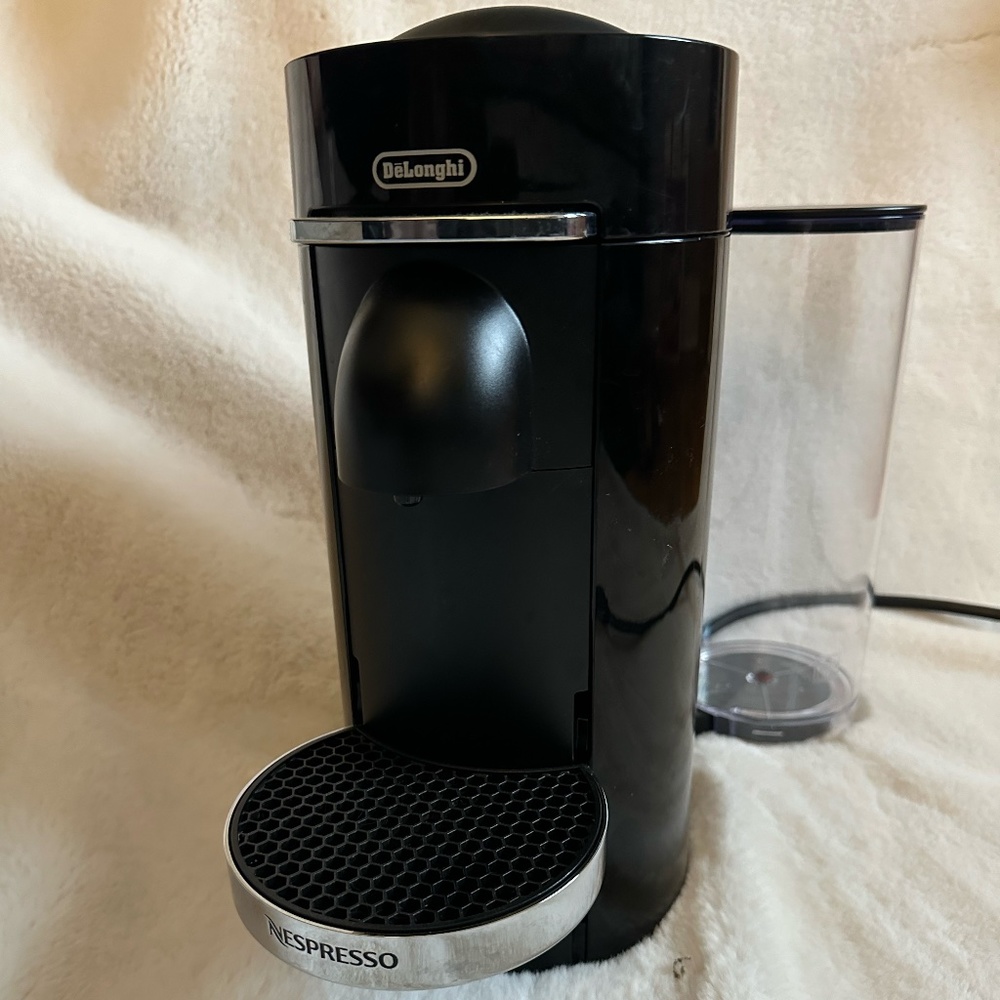 Nespresso Black Vertuoplus Deluxe Machine